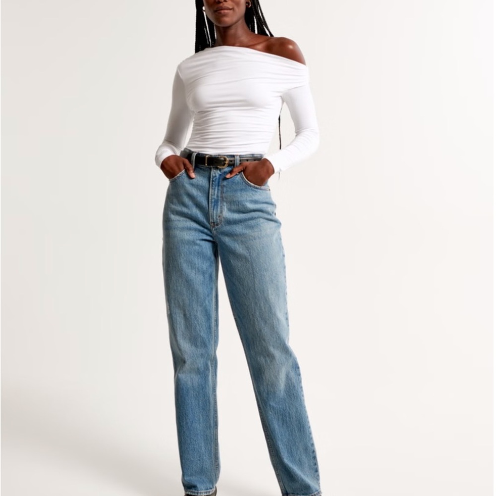 Abercrombie 90s Straight Ultra High Rise Women's Jeans - 30/10 Short - Picture 2 of 5